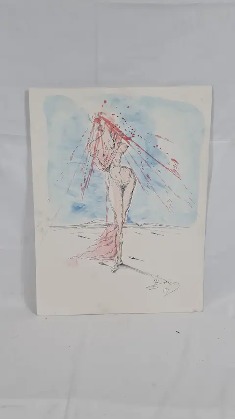 Corps femme explosé hommage à Dali avec sa signature