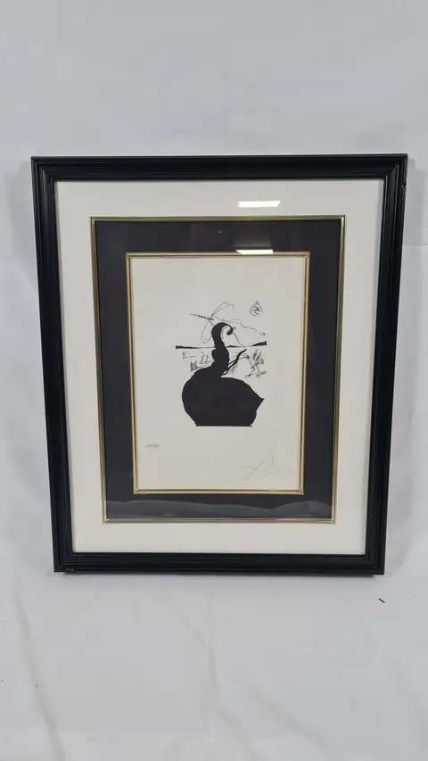 La Dame à l’ombrelle ou Silhouette féminine surréaliste