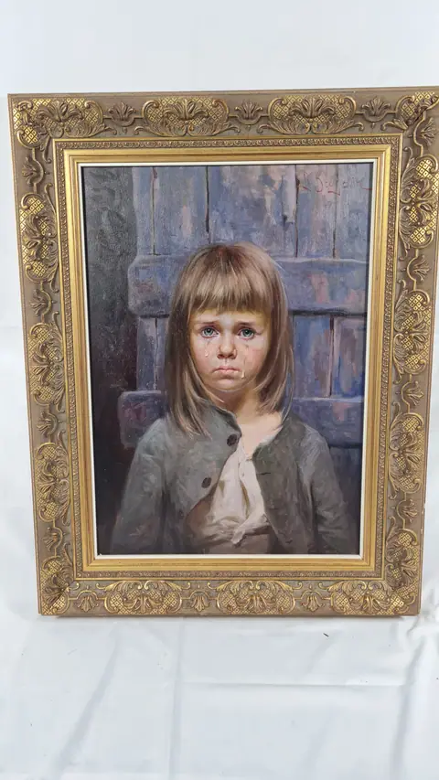 Petite fille en larme