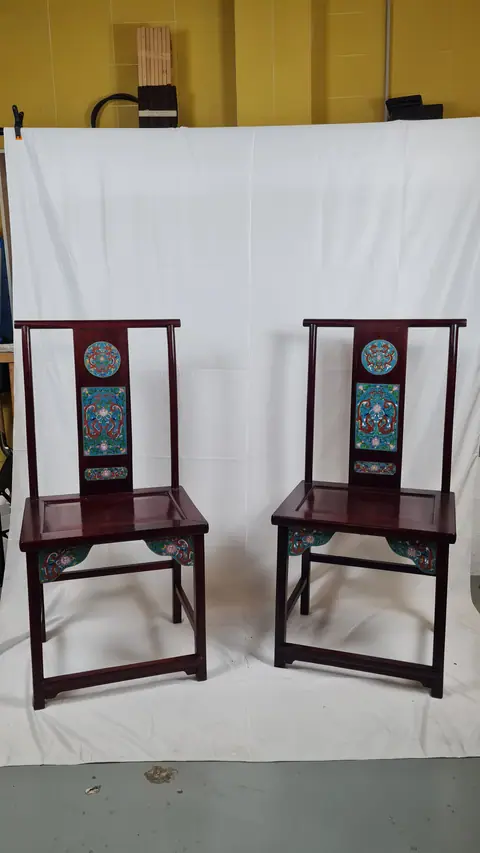 2 x chaises asiatiques type vietnam bois palissandre vernis et émaillé