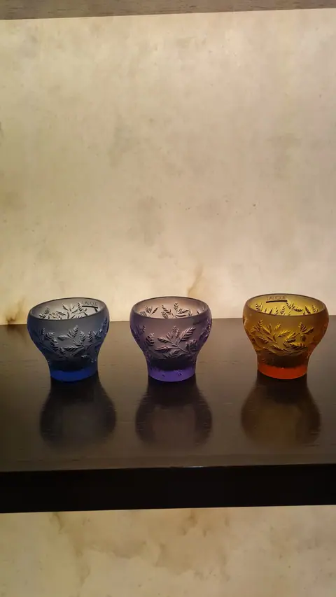 3 flacons Lalique
