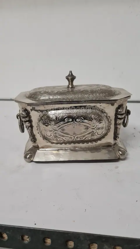 Boite à thé ou épice