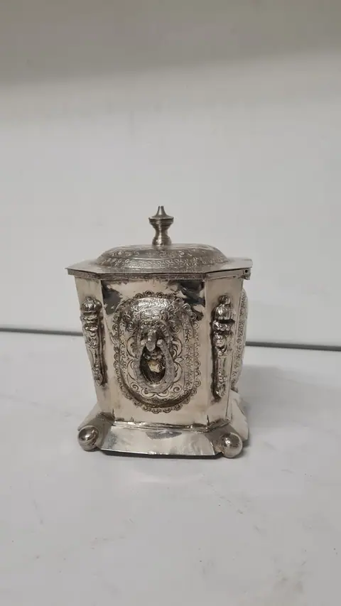 Boite à thé ou épice